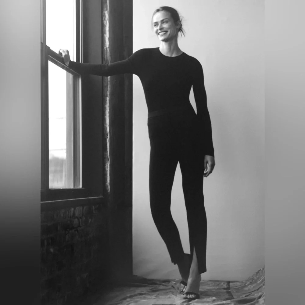 $148 Aritzia Babaton Cassatt Pant in Black Size 6 - High-waisted slit pants - Picture 7 of 16
